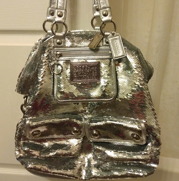Near New Rare Auth Coach Poppy Spotlight XL Sequin Silver $1100 Tote Bag Purse - Picture 1 of 13